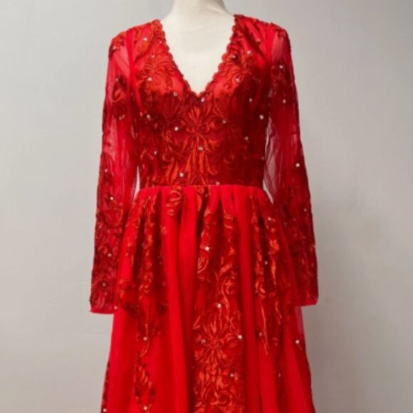 JJ's House Red Ball-Gown w/ Sweep Train Tulle Lace w/ Sequins Sz 8 196082 - Picture 1 of 13